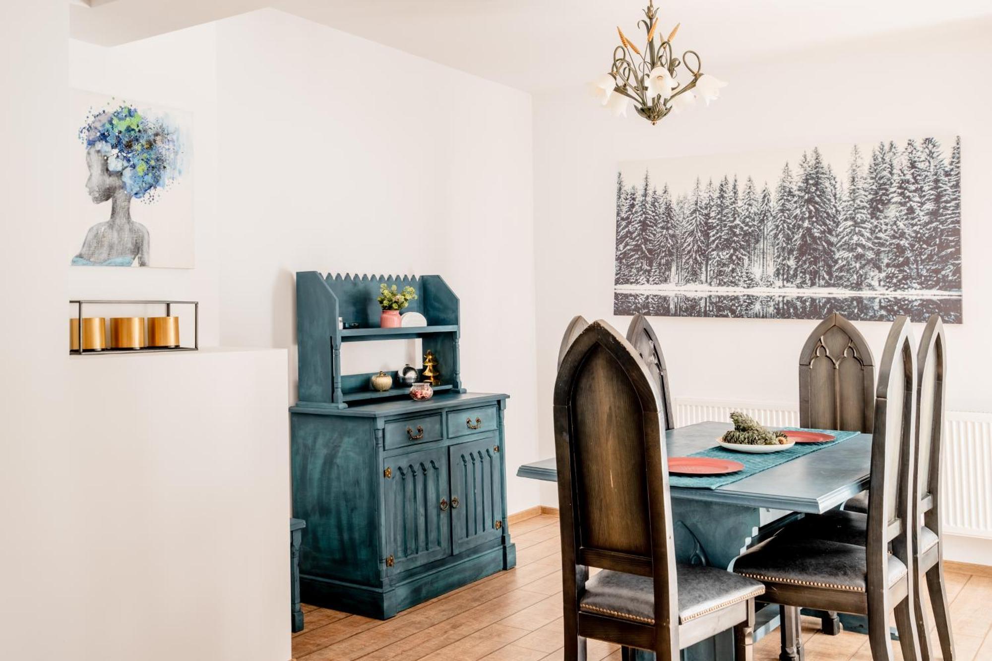 Dinvis Apartments ポイアナ・ブラショフ エクステリア 写真